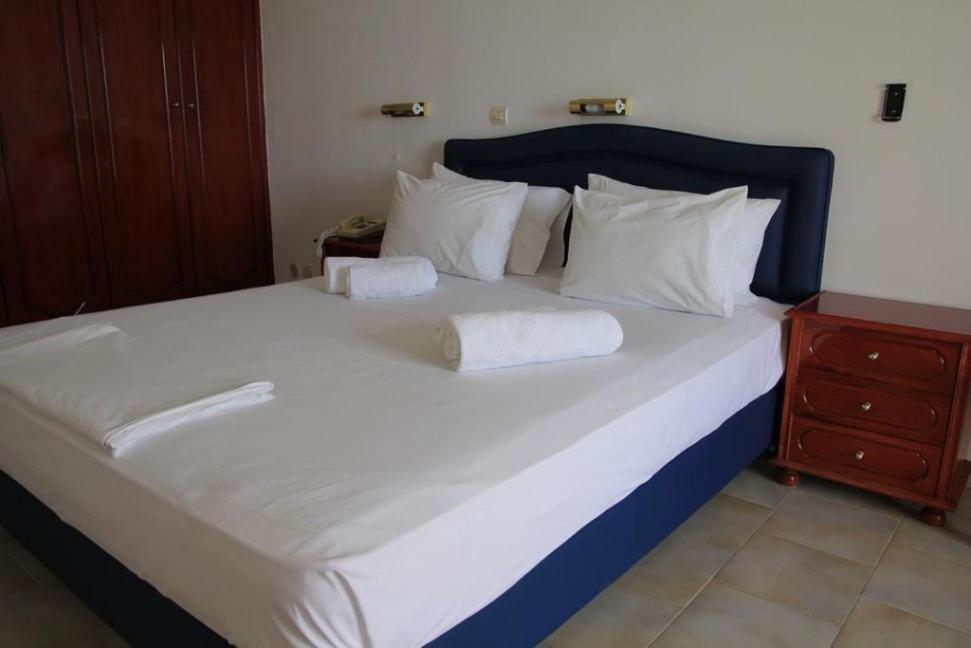 Mediterranean Hotel Карпатос Экстерьер фото